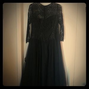 Lian Carlo Lace Gown SZ 12